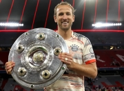 天博-凯恩回归赛场，挺进下一轮首场状态亮眼，老鹰观众沸腾！的简单介绍