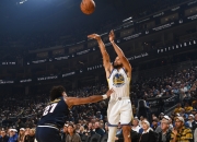 天博-库里连续二十场比赛得分超过势不可挡，公牛挑战极限！的简单介绍