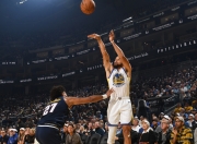 天博-库里连续二十场比赛得分超过势不可挡，公牛挑战极限！的简单介绍