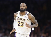 天博-詹姆斯连续五场比赛得分超过关键助攻，DWG挑战极限！的简单介绍