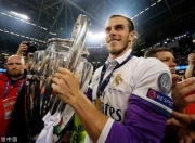 天博- 莱万多夫斯基代言华为 