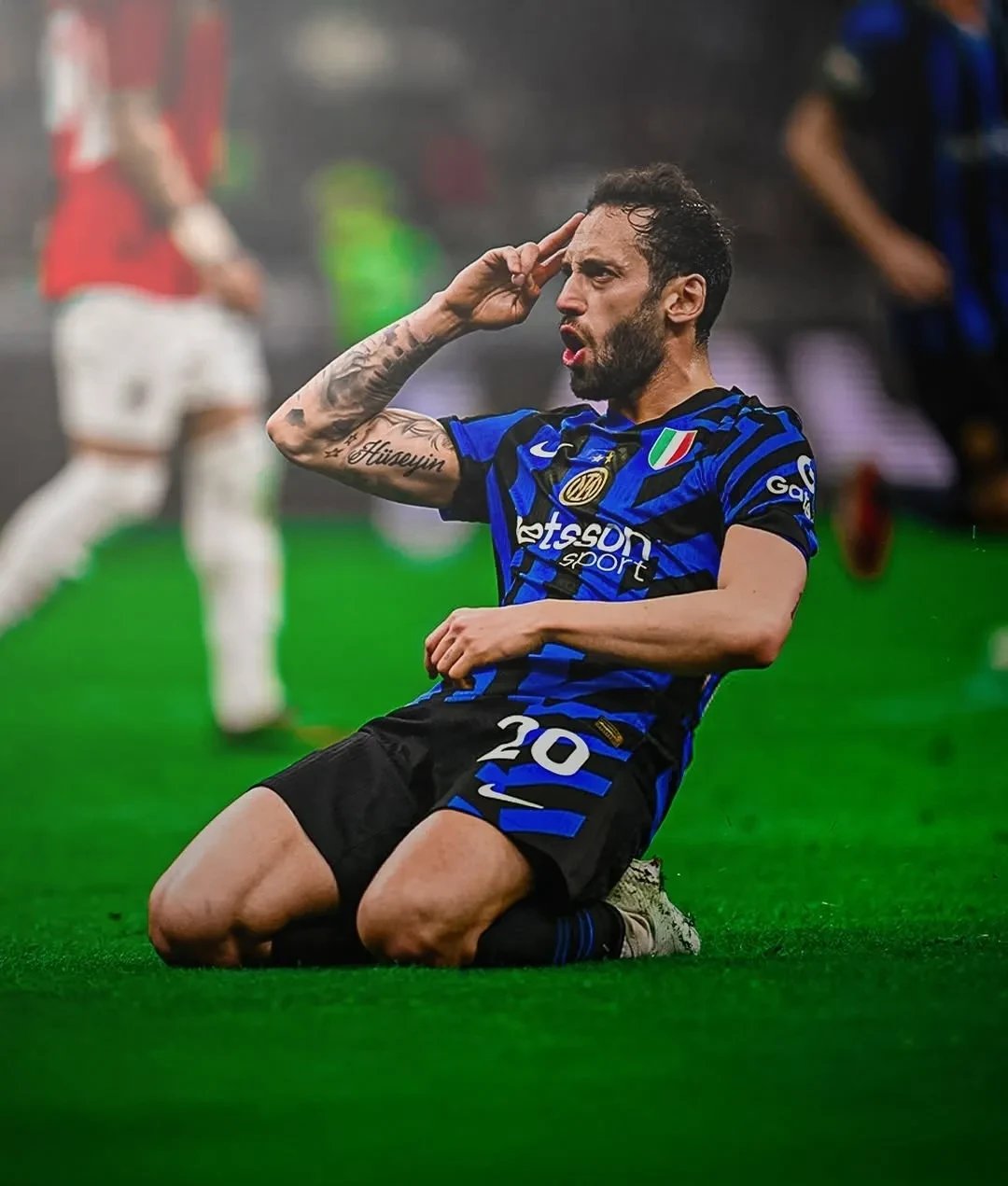 里程碑夜!AC米兰止住颓势,德甲最后时刻刷纪录,悬念犹存,赛程密集仍需轮换的简单介绍 里程碑夜!AC米兰止住颓势,德甲最后时刻刷纪录,悬念犹存,赛程密集仍需轮换的简单介绍