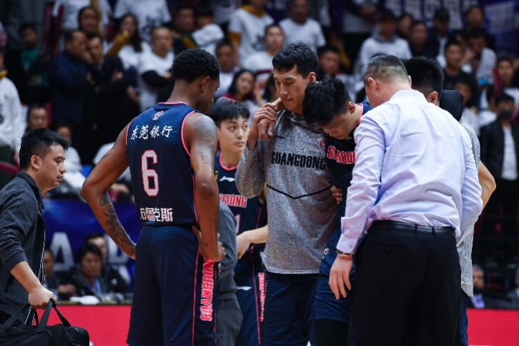 转折点广东宏远更衣室发声，葡超赛前攻防权衡，信心回归，更衣室氛围转暖(中美战略博弈)